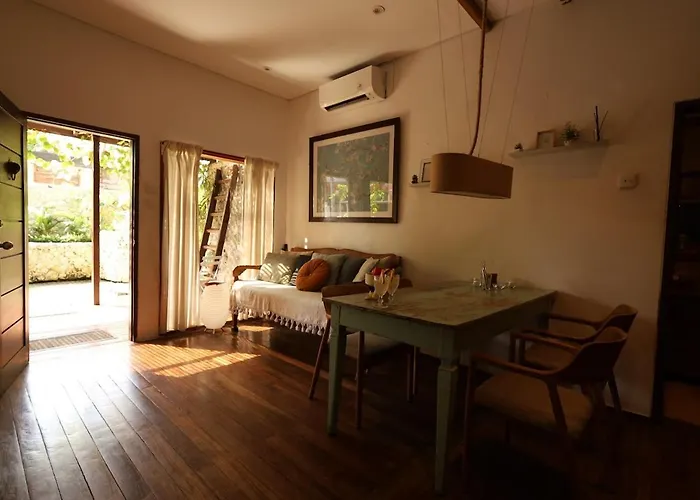 Cozy Bali House For Friends, Family And Digital Nomads Vakantiehuis *