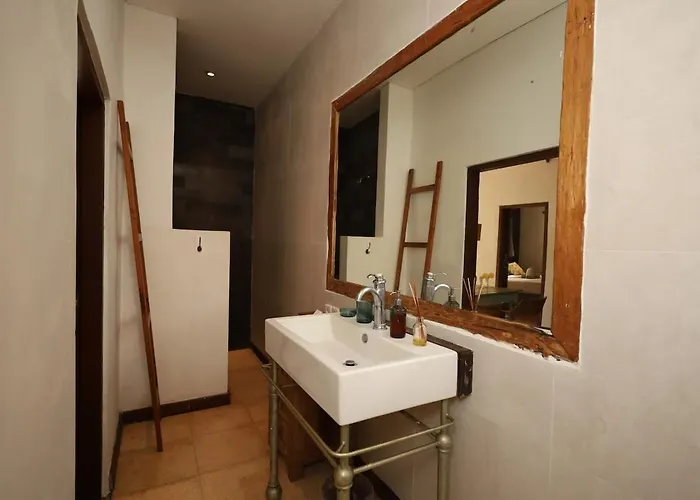 Cozy Bali House For Friends, Family And Digital Nomads Vakantiehuis *