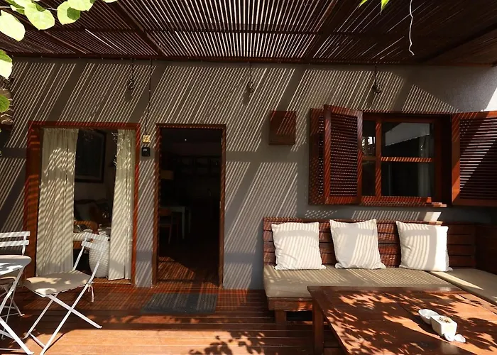 Cozy Bali House For Friends, Family And Digital Nomads Vakantiehuis *